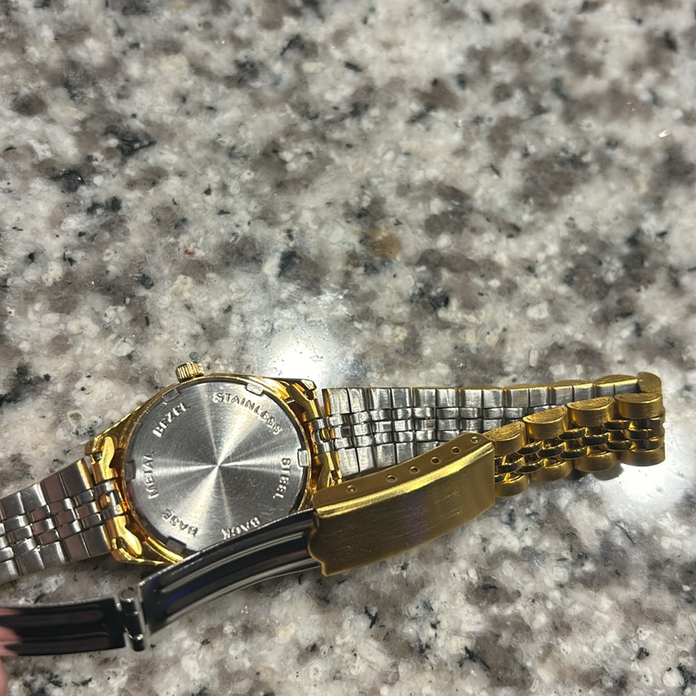 SBC Watch - Picture 4 of 4